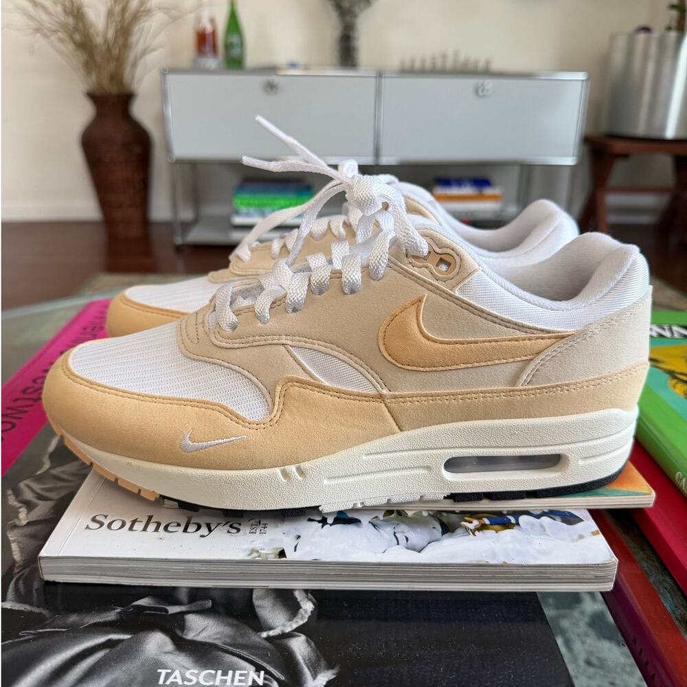 Nike Women's Air Max 1 Textile Light Orewood Brown HF1194-100